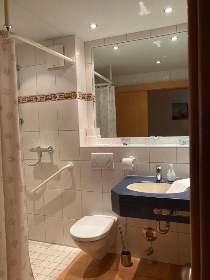 Hotel Die Friesenhalle Бредщед Екстериор снимка